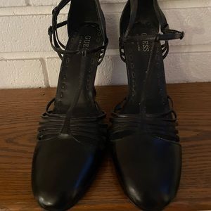 Guess Strappy Black Leather Closed toed Heels